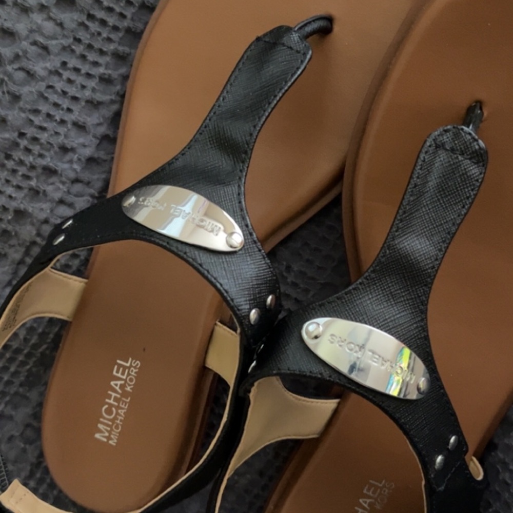 Michael Kors Black and Brown Leather Thong Sandals